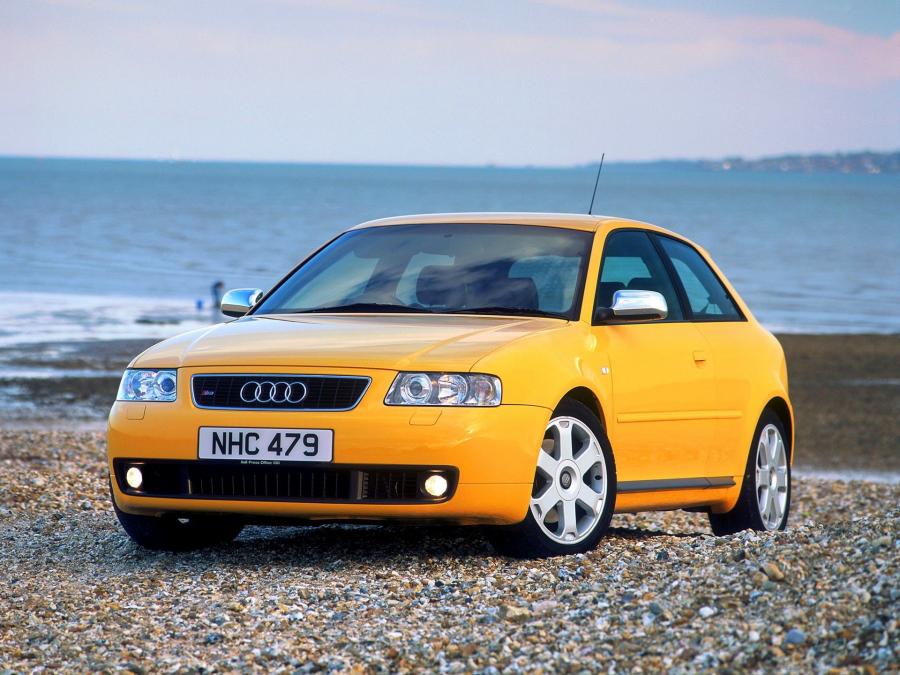  Audi S3 (8L) 2001 года  (UK) (фото 1 из 5)